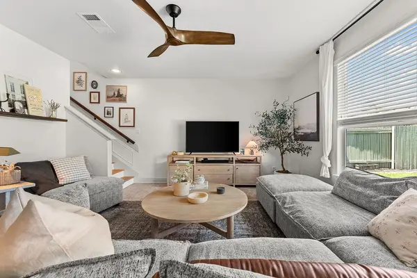 11005 Desert Willow LOOP, Austin, TX 78748
