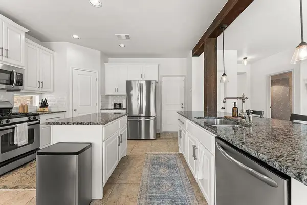 11005 Desert Willow LOOP, Austin, TX 78748