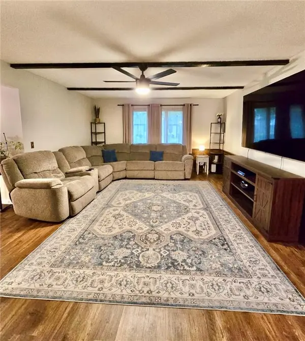 207 S Broadmoor ST, Louisburg, KS 66053