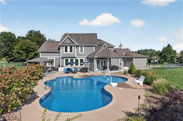 17872 CODY ST, Overland Park, KS 66221