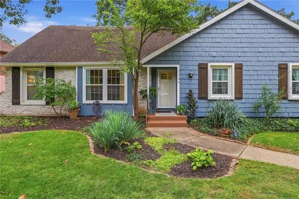 7209 W 54th ST, Overland Park, KS 66202