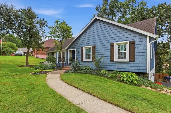 7209 W 54th ST, Overland Park, KS 66202