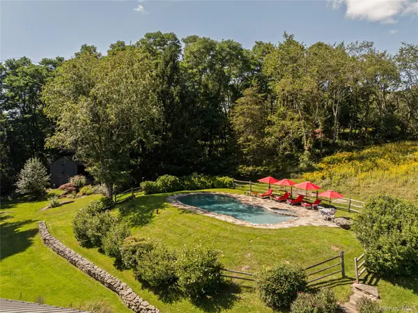 823 N Quaker Hill RD, Pawling, NY 12564