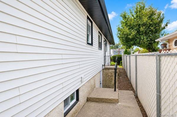 212 Westbury BLVD, Hempstead, NY 11550