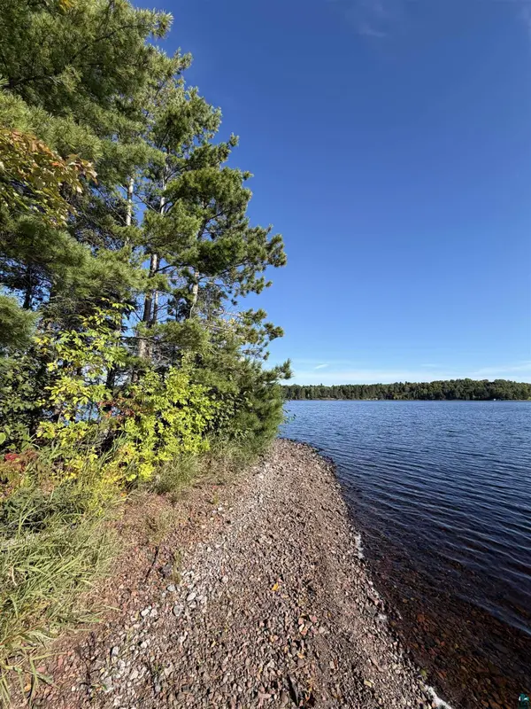 7200 Foster Island, Duluth, MN 55803