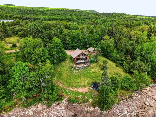 6176 Highway 61, Silver Bay, MN 55614