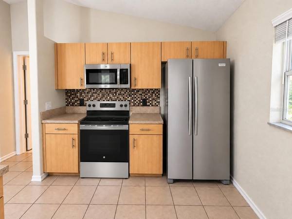 6184 HOLLYWOOD AVE, North Port, FL 34291