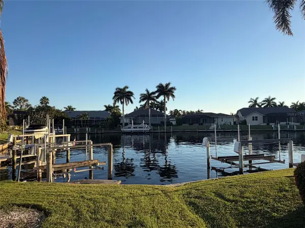 527 SAINT GIRONS CT, Punta Gorda, FL 33950