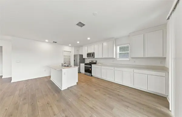 9185 NEWMONS PL, Wildwood, FL 34785