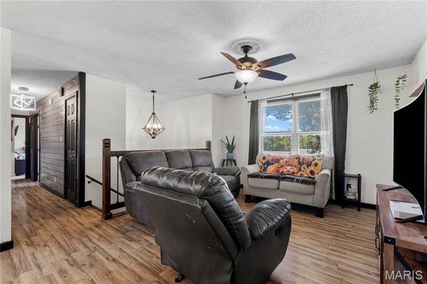 1105 Market ST, Ste Genevieve, MO 63670