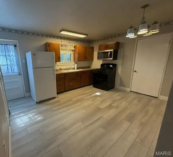 660 Central Parkway, Florissant, MO 63031