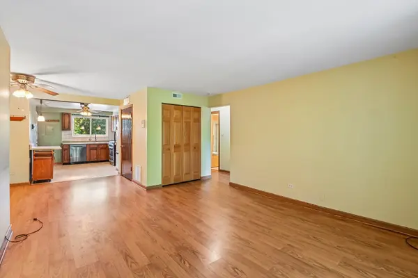 1406 S Fairfield AVE #49B, Lombard, IL 60148