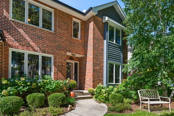 1216 N Yale AVE, Arlington Heights, IL 60004