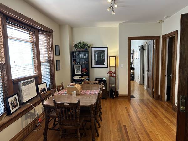 4538 N Artesian AVE, Chicago, IL 60625