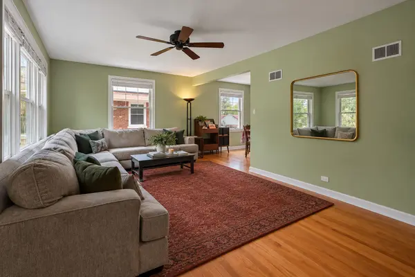 10339 Oxford ST, Westchester, IL 60154