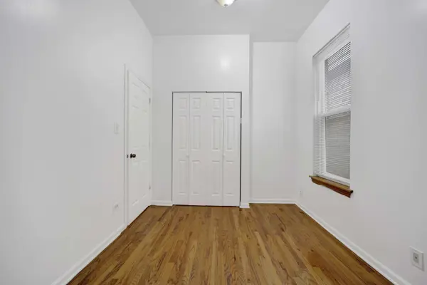 1927 W 34th PL, Chicago, IL 60608