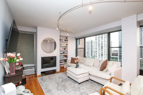 1540 N State Pkwy #15A, Chicago, IL 60610