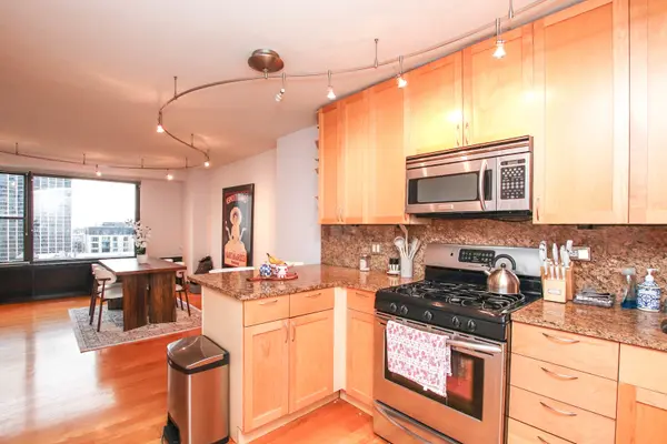 1540 N State Pkwy #15A, Chicago, IL 60610