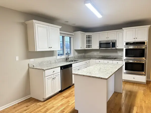2207 Haider AVE, Naperville, IL 60564
