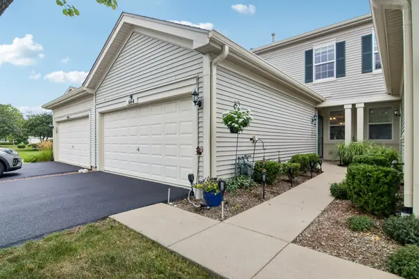 664 W Kristina LN, Round Lake, IL 60073