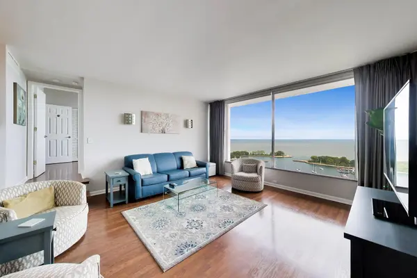 3200 N Lake Shore DR #2202, Chicago, IL 60657