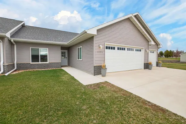 1131 Lozmar LN, Shell Rock, IA 50670
