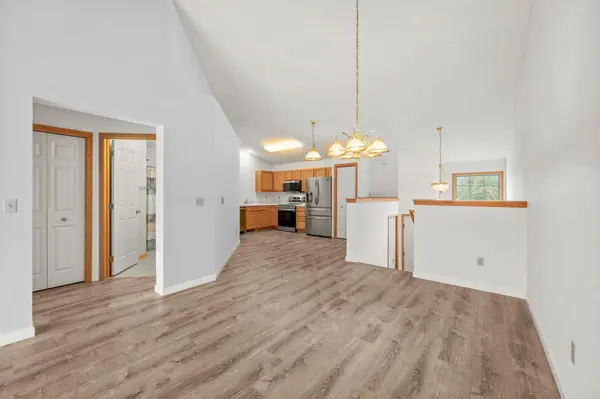9761 Zinnia LN N, Maple Grove, MN 55369