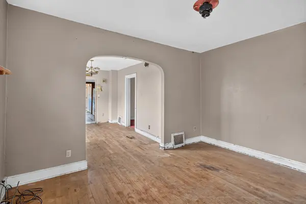 688 Magnolia AVE E, Saint Paul, MN 55106