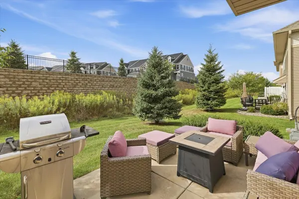 9757 5th Street LN N, Lake Elmo, MN 55042