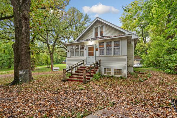 1030 Willow ST, Faribault, MN 55021