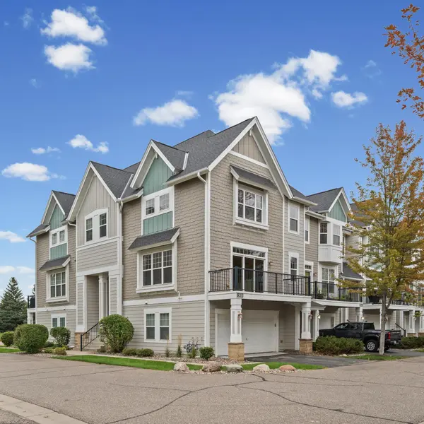 15610 Early Bird CIR #210, Apple Valley, MN 55124