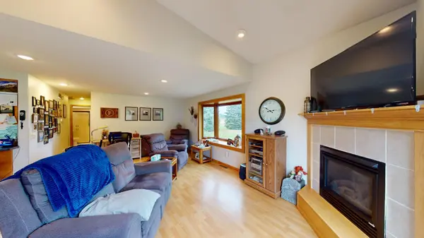 54732 110th ST, Wells, MN 56097
