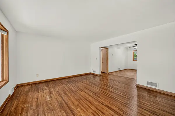 181 E 7th ST, Zumbrota, MN 55992