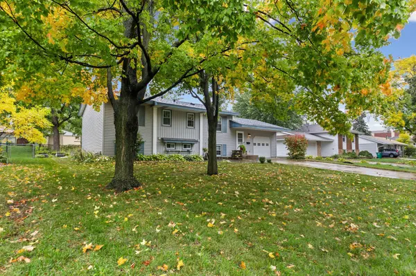 5421 Xylon AVE N, New Hope, MN 55428
