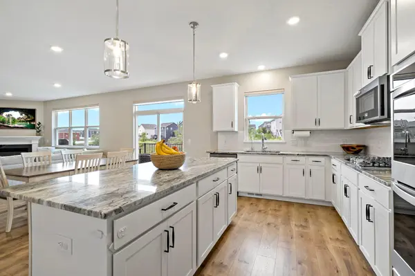 2140 Windermere CIR, Shakopee, MN 55379