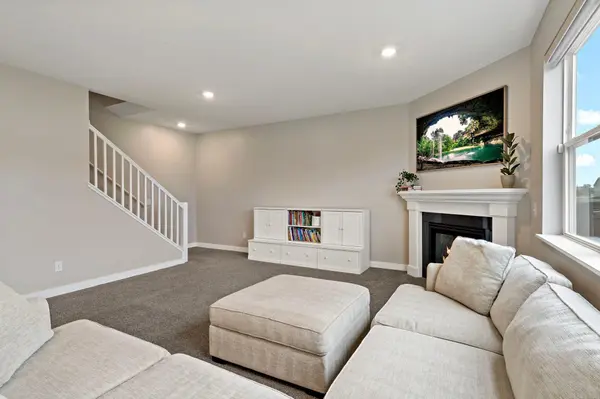 2140 Windermere CIR, Shakopee, MN 55379