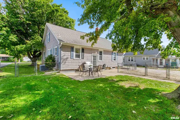 208 CLAREMONT AVE, East Peoria, IL 61611