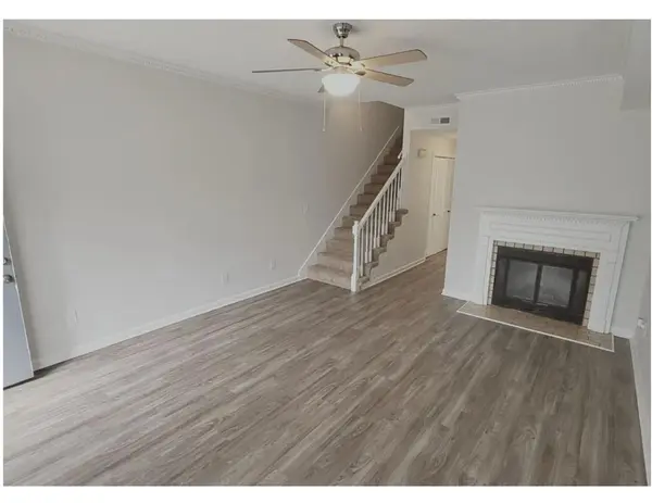 301 Hickory Pl, Nashville, TN 37214