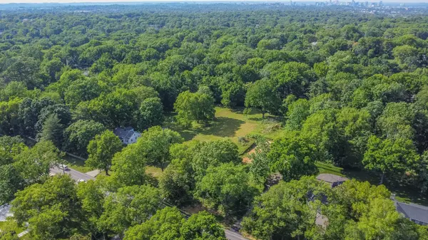 830 Battery Ln, Nashville, TN 37220
