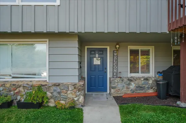 1426 S McHenry Dr, Liberty Lake, WA 99010