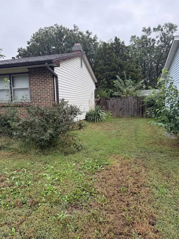 1452 N Melrose Lane, Wichita, KS 67212-1525