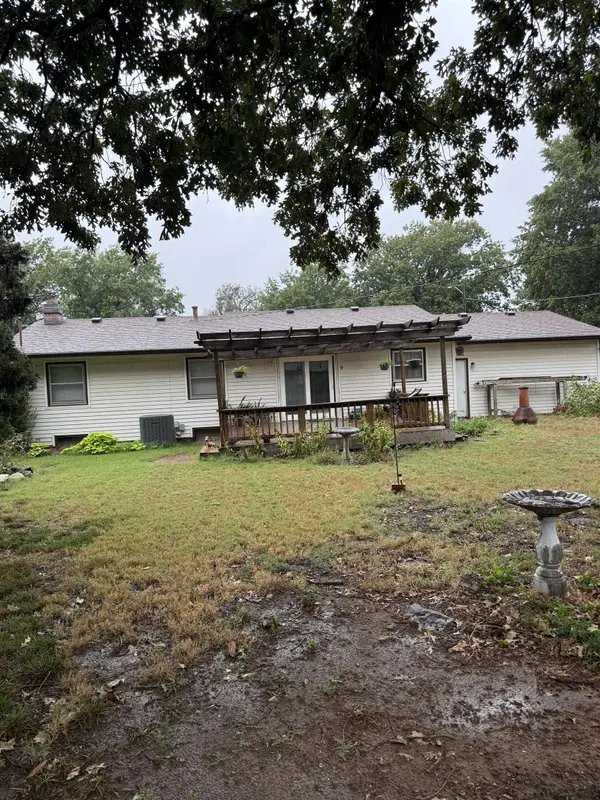 1452 N Melrose Lane, Wichita, KS 67212-1525
