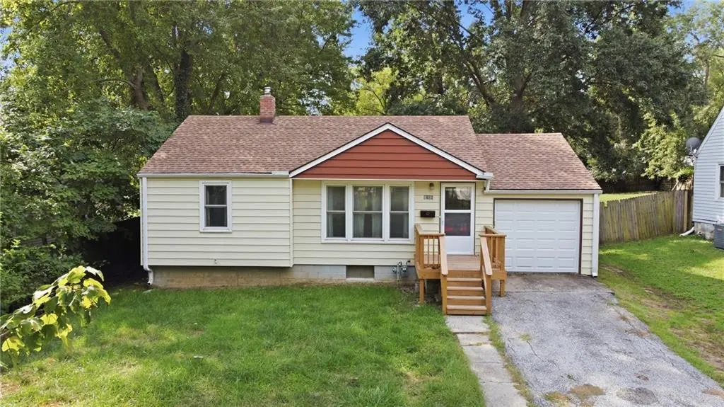 9209 67th TER #E, Raytown, MO 64133