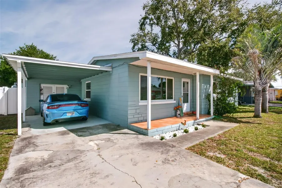 10735 63RD AVE, Seminole, FL 33772