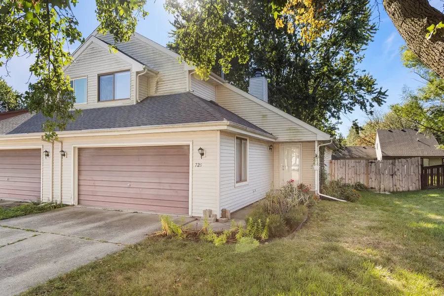 726 Higgins RD, Champaign, IL 61822