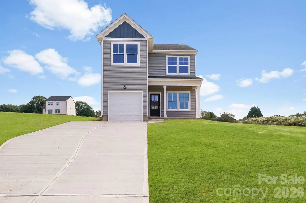 137 Red Cedar LN, Statesville, NC 28625