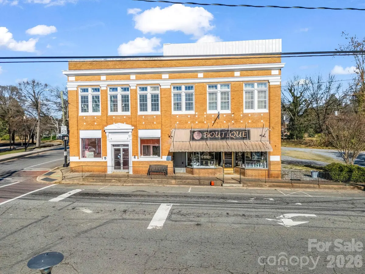 101 E FIRST ST, Lowell, NC 28098