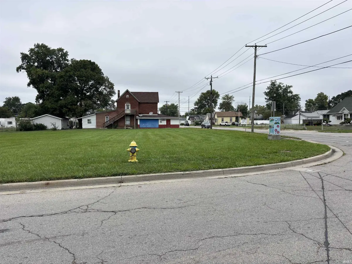 2900 S Walnut ST, Muncie, IN 47302