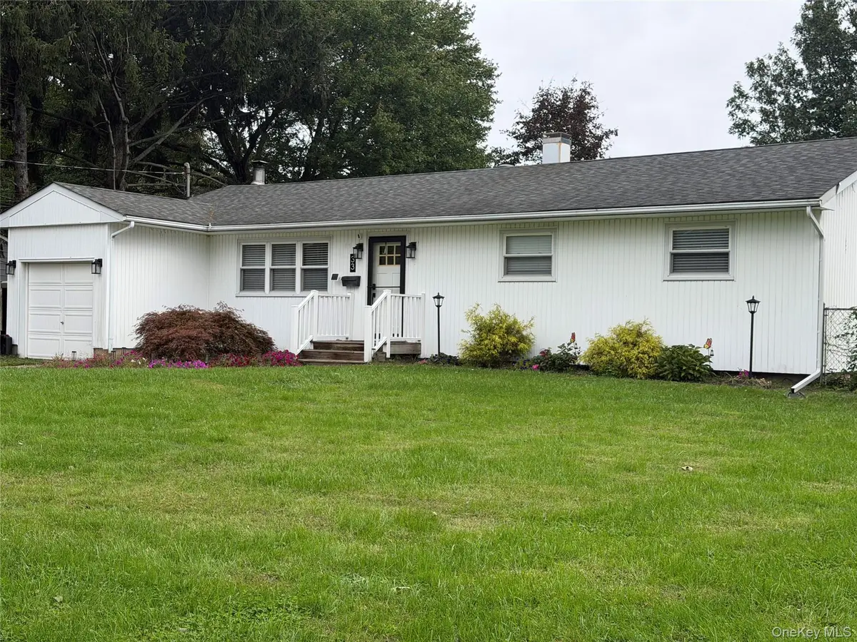 33 Jarvin RD, Port Jefferson Station, NY 11776