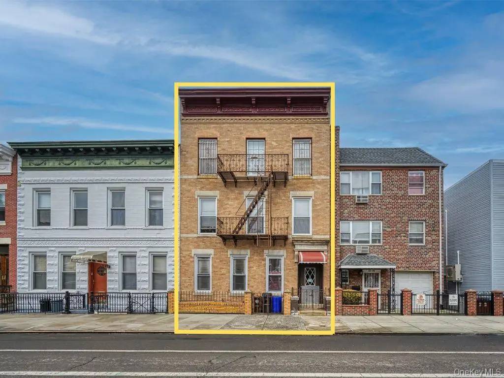 31-72 44th ST, Astoria, NY 11103